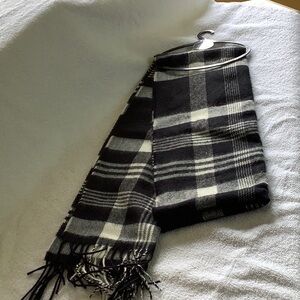 Black Plaid Scarf *NEW*